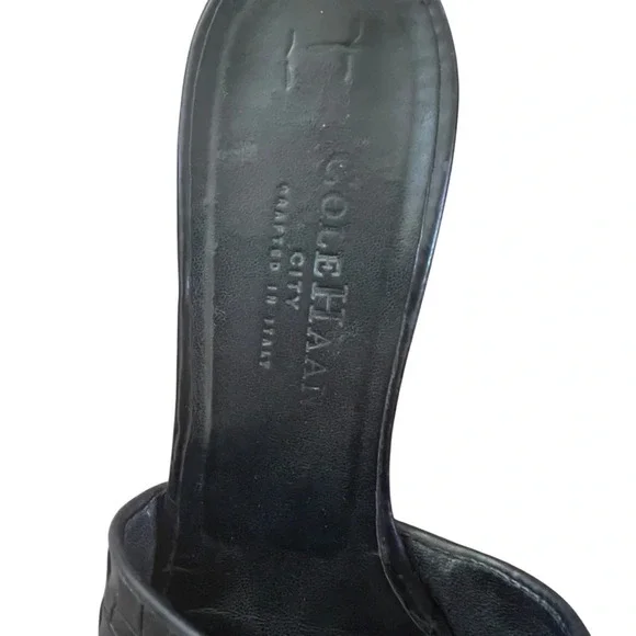Cole Haan City Crafted in Italy Woven Black Leather 3 inch kitten heel - Picture 3 of 8